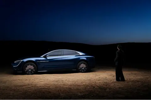 星河蓝外观旭光橙内饰!仰望U7新色演绎内外兼修的色彩哲学