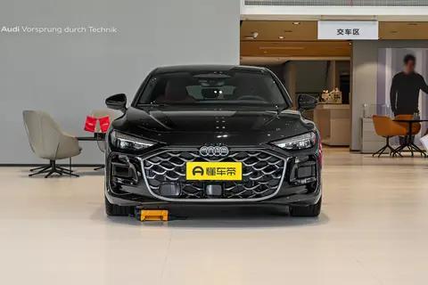 30万级豪华轿跑对决｜A5L Sportback vs 奔驰C级 闭眼选不踩坑