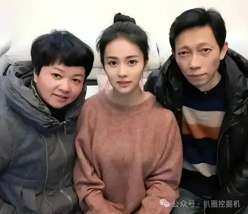 白鹿、白敬亭入围亚洲大赏,争议与祝福并存