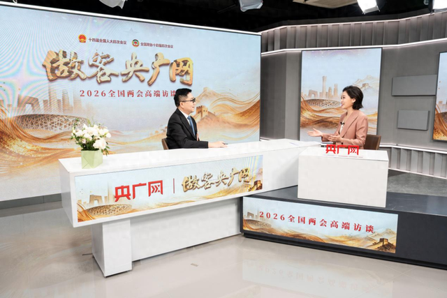 全国人大代表、极米科技董事长钟波做客央广网（央广网记者 王综鹤 摄）