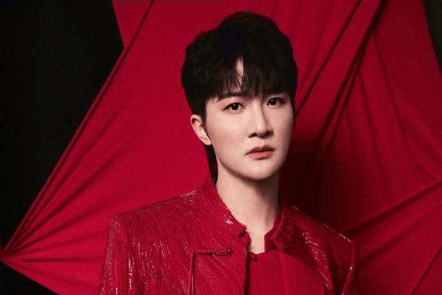 周深2024年年终总结揭晓，演唱会20场，单曲33首，商务代言5个