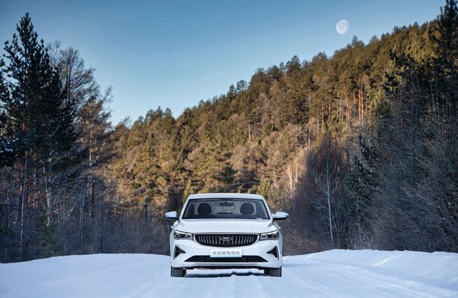 百公里油耗3L 吉利帝豪醇电混动版量产车即将下线