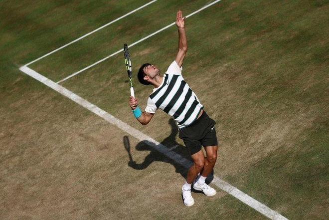 2比0！狂轰14连胜！阿尔卡拉斯连战连捷，取代辛纳成男网新头牌？