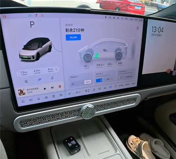 比亚迪1500kW闪充桩首测：非比亚迪车也能4C快充，31分钟充饱