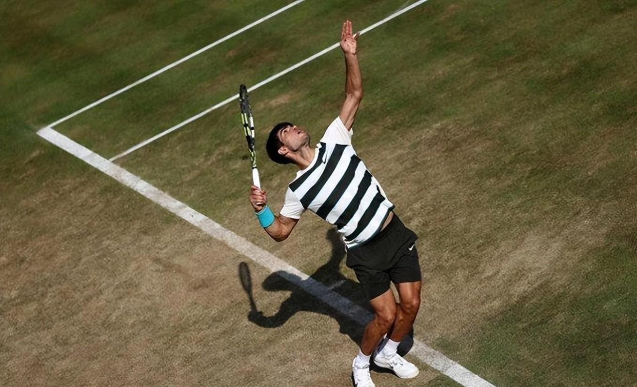 阿尔卡拉斯14连胜!2比0登顶,取代辛纳成新天王?