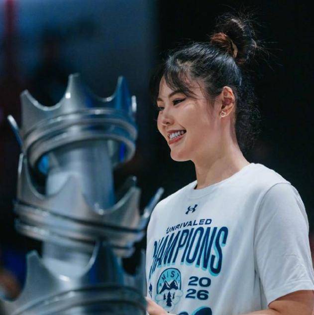 宫鲁鸣杀招来了！4大中锋坐镇，2.26米张子宇+李月汝韩旭世界顶级