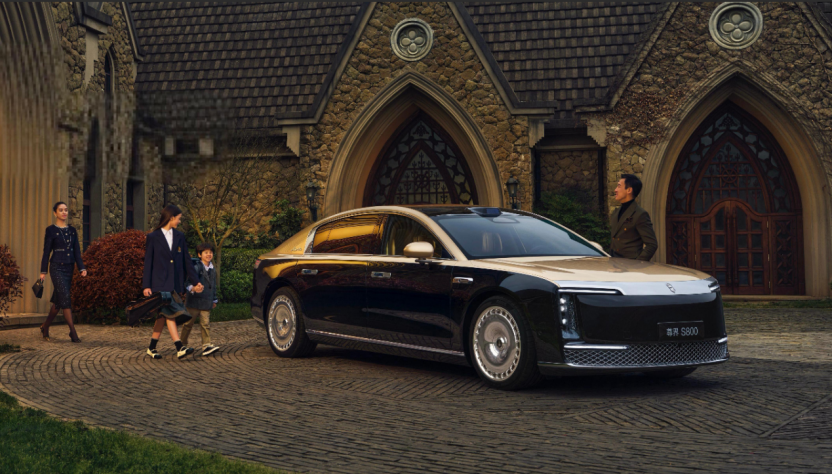 尊界模式:\"慢市场\"里的\"快突破\"