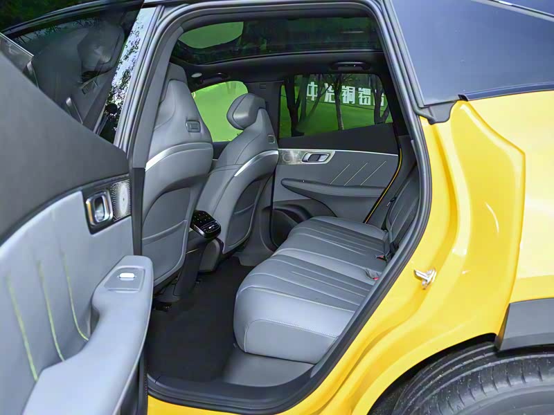 深蓝 S07 的座椅舒适性怎么样?