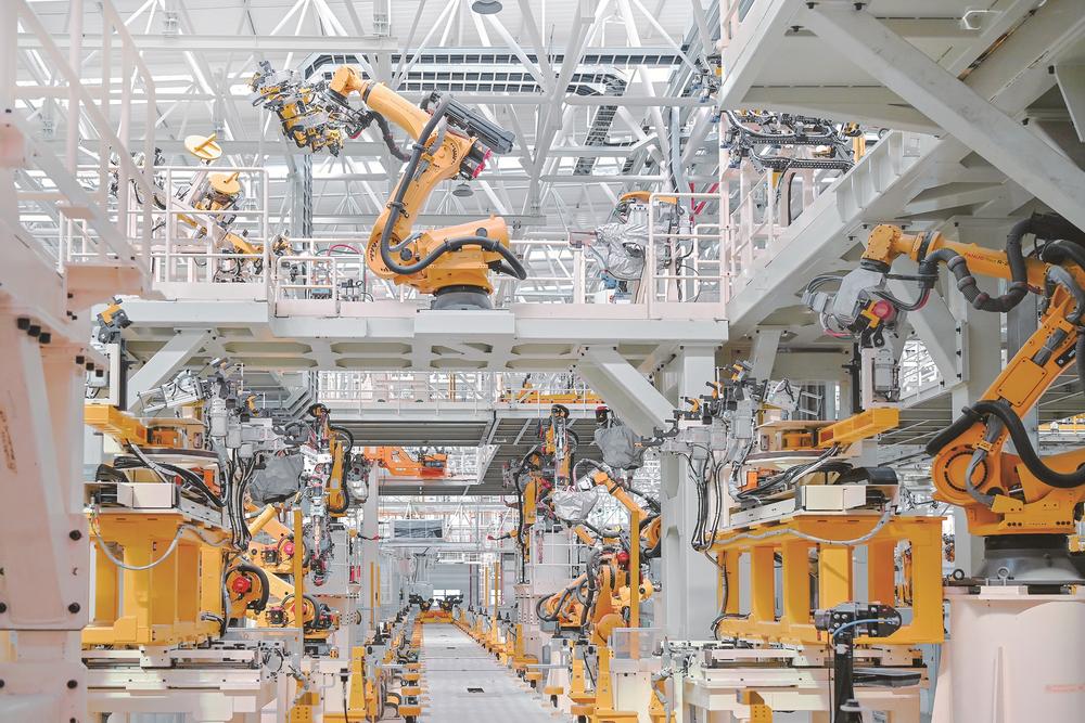 在“未来工厂”感受东风“智造”