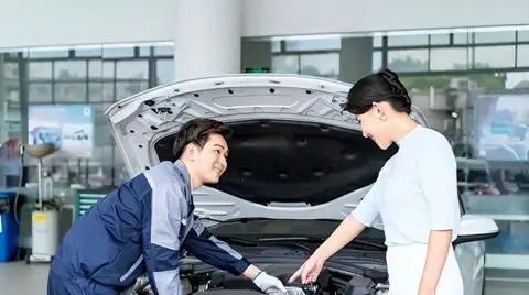 低里程≠省心车！再不换这7样东西，3年后修车费翻倍