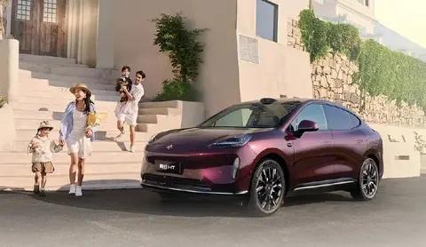 试驾昊铂HT后，我终于明白：20万级大五座SUV，还能这么“懂”人