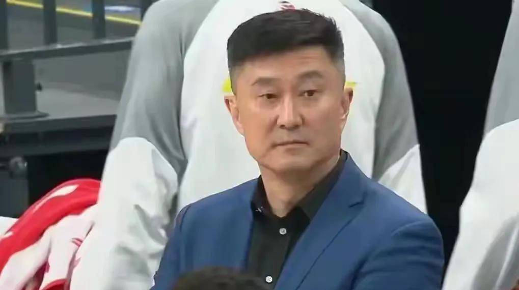 遭遇首败的广东又迎来4个不利消息，下一轮战北控杜锋拿什么赢球