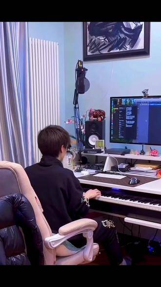 谁说林高远只会挥拍击球？