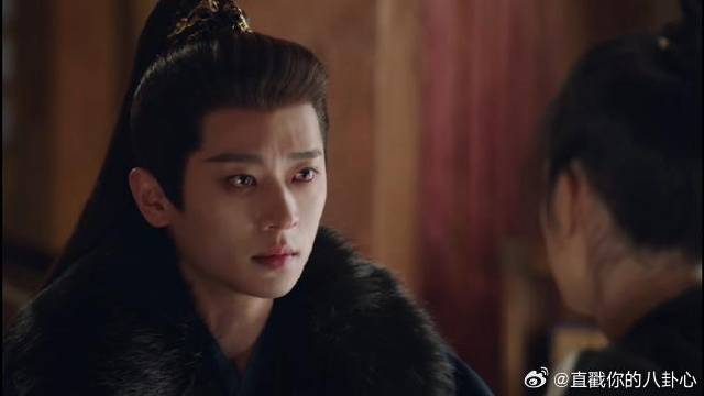 女将军陷入失去兄弟悲痛中，男人告白不冷战了心疼死了