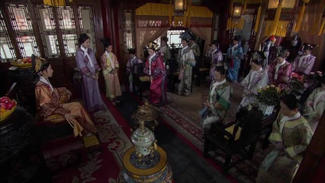甄嬛提点敬妃账目拖拉需维护宫规