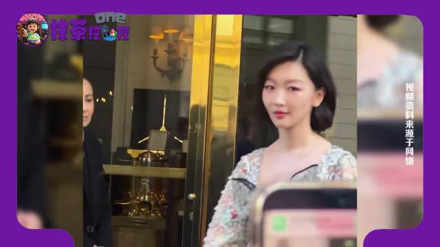 周冬雨LV大秀仪态拉胯被走路像“猩猩”，精修对比生图差距大