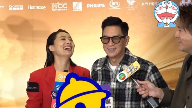 记者：网友想听你那首歌 张家辉：哦 《吻别》是吗