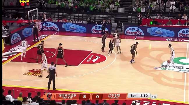 来了，哈维投进加盟辽宁之后的第一记三分球