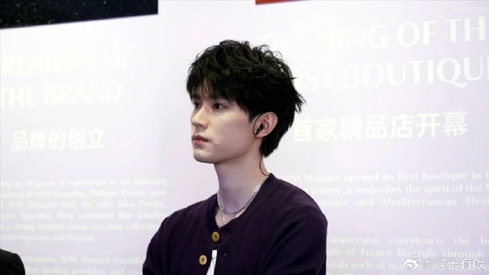 从粉丝到成为同事，周翊然对赛车手勒克莱尔的追星历程是怎样的？