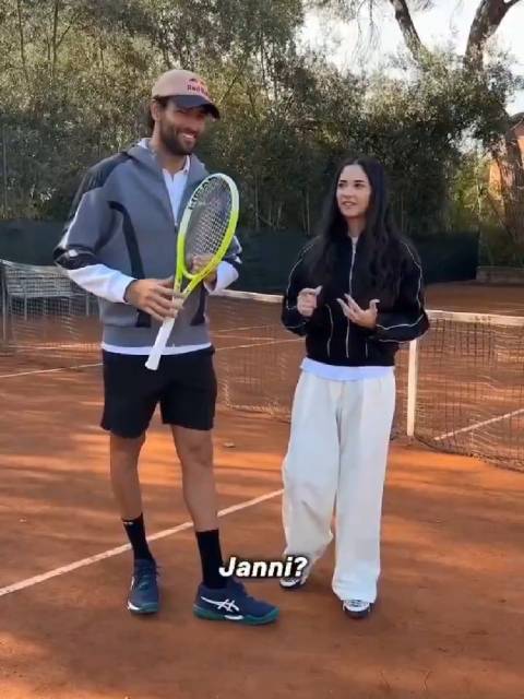 贝雷蒂尼调侃辛纳不接电话，称其球场外表现不佳