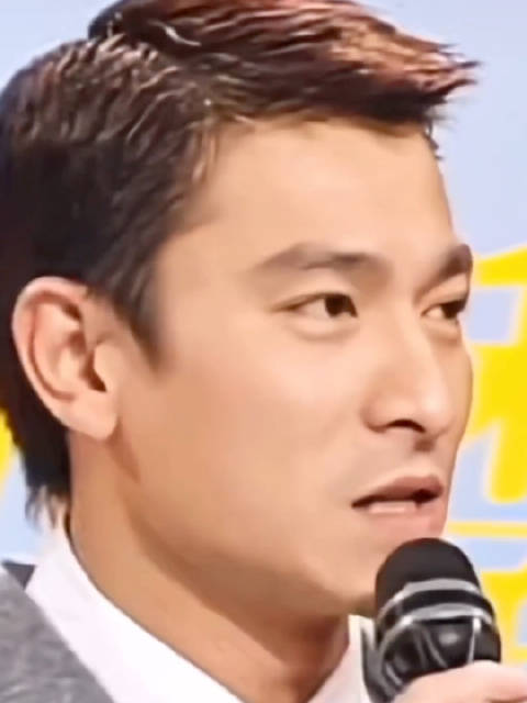 每个镜头，记录了华仔男神级别的经典帅气时刻