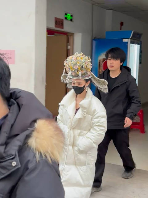 我们雀儿今天好华丽的凤冠造型