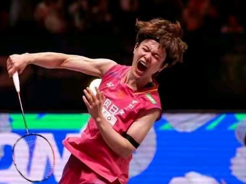 “丸子”爆冷！王祉怡终结安洗莹36连胜，全英夺冠背后藏了啥秘密