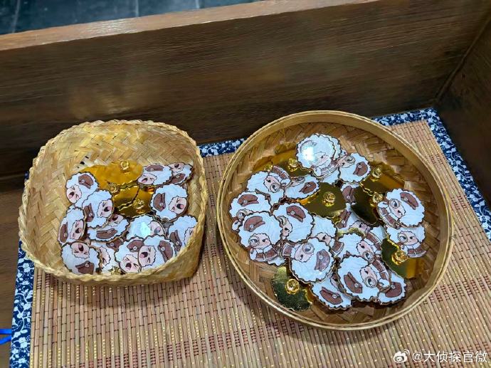 大侦探十周年再封神！陈哲远白切黑引热议，戚薇剧情争议出圈