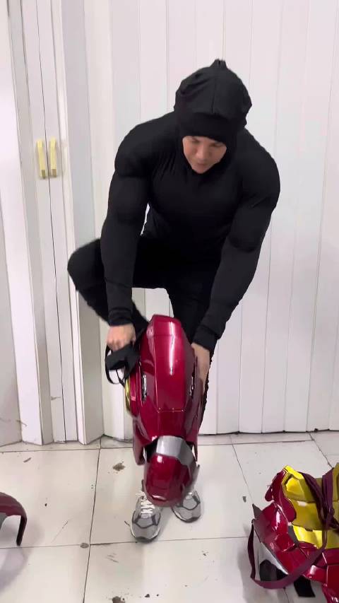 钢铁侠真的是满足了人们对于单兵型战甲的幻想