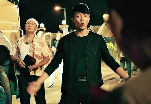 百亿富豪殒命垃圾堆，古天乐刘青云吴彦祖新片引热议