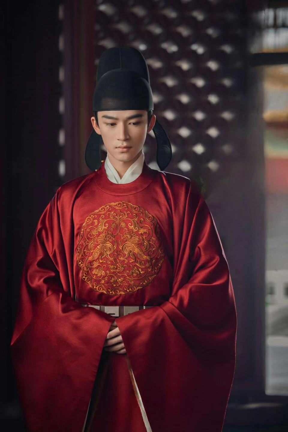 《宁安如梦》张遮数据赶超谢危,王星越表现获赞,张凌赫回应演技质疑