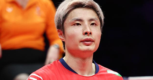 石宇奇世界第一易主，昆拉武特登顶，国羽男单该何去何从？