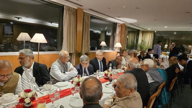 图为印度国际中心为阎学通教授举行晚宴研讨