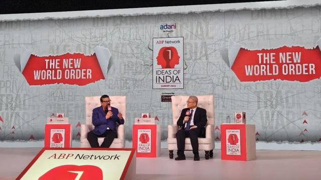 图为阎学通教授出席印度思想峰会2026