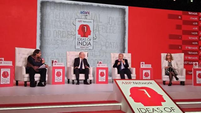 图为阎学通教授出席印度思想峰会2026