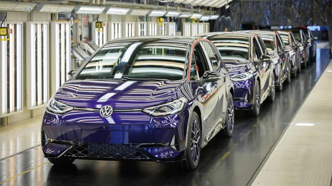 利润腰斩、营收停滞、保时捷“崩了”——大众遭遇“完美风暴”