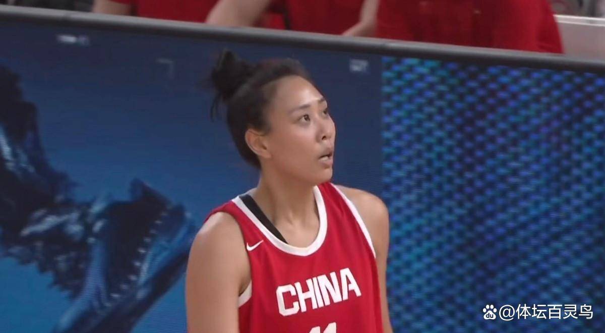 韩旭4分2篮板、李月汝观战！中国女篮34分暴打捷克，五连胜收官