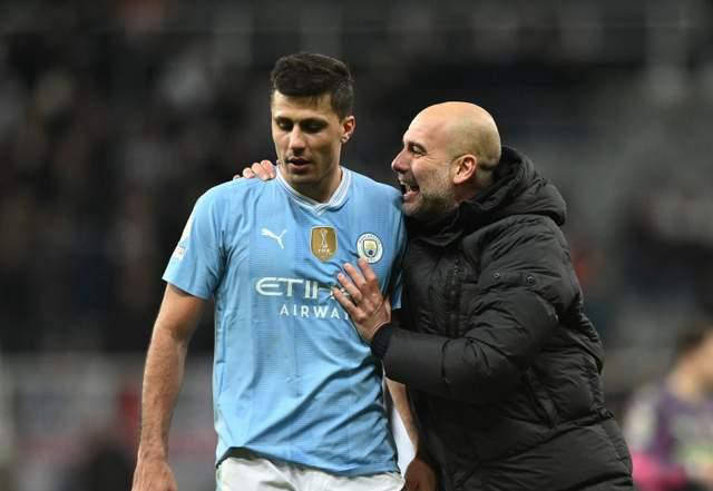 一日英超最新动态解析:C罗无望重返英格兰,罗德里转会传闻陷入纷争_罗马诺_进攻_曼联