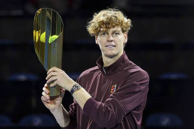 辛纳逆转兹维列夫豪取21连胜夺冠！19岁丰塞卡登顶巴塞尔赛