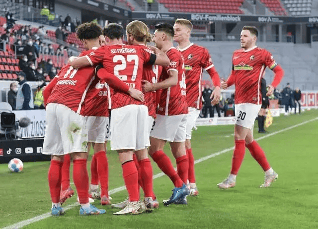 圣保利主场保级死磕，法兰克福新帅带队冲欧战