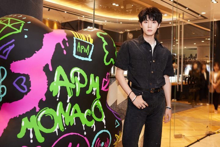 “杭州的春天很热情”!橙柿独家专访00后周翊然:希望有机会感受杭州的美景和美食