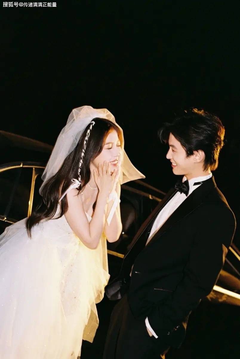 虞书欣何与的婚纱照，为什么比偶像剧婚礼更让人心动？