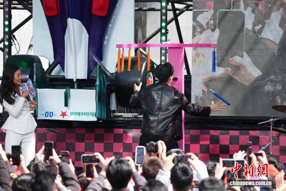 周冠宇“回家”与粉丝见面目标重返F1正式席位