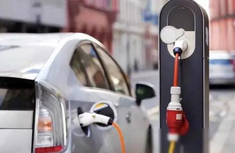 新能源充电焦虑终结者:聪明车主正在悄悄做对这五件事