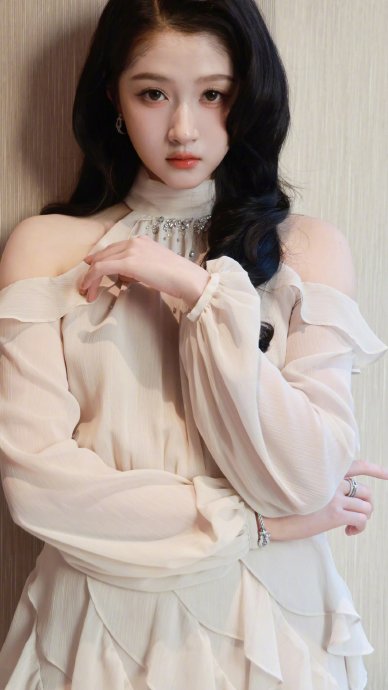 《我与爱同谋》这部剧集的具体故事梗概和人物设定是什么？