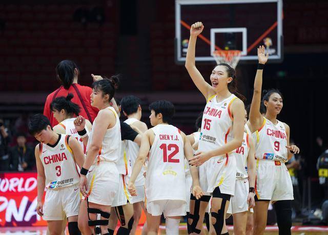 宫鲁鸣钦点4人拉胯，9号球员引争议，郑薇旧将靠谱，张子宇效率高