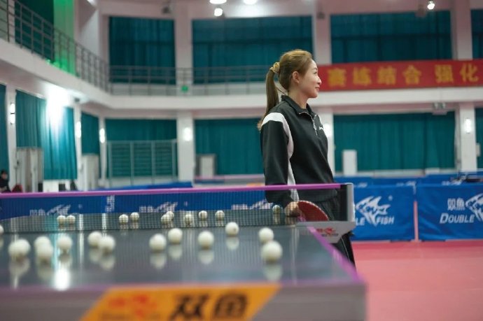 “鞋底板”死里逃生！冯天薇回忆张怡宁险胜，揭秘王楠时代巅峰缠斗