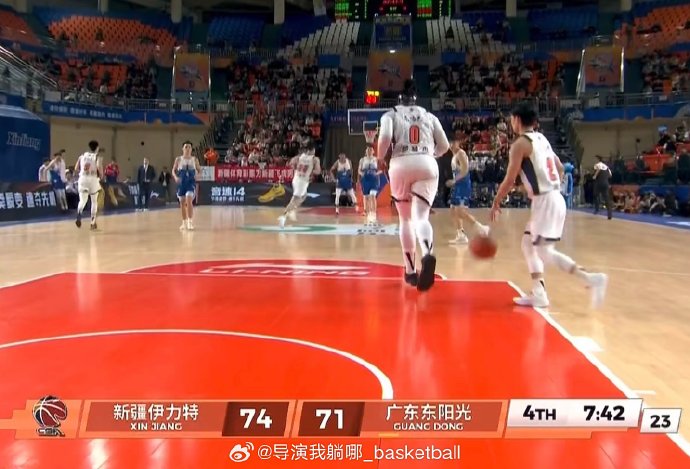 18分惊天逆转！新疆力克广东送对手三连败，杜锋末节排兵引热议