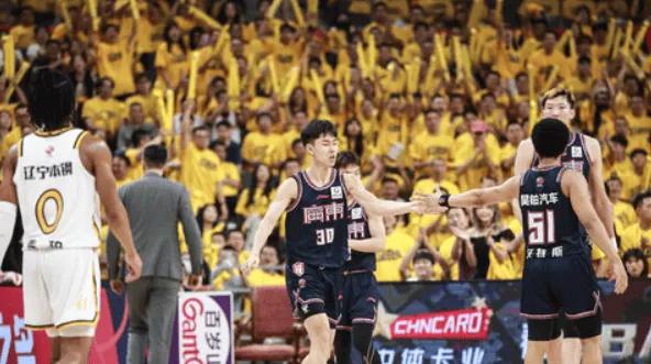 G3宏远大胜辽篮16分!来看赛后杜锋与杨鸣，还有继伟都说了什么?