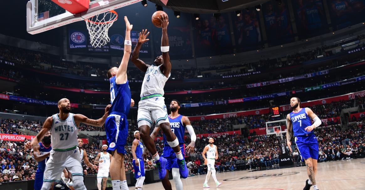 爱德华兹37+8沃克28分 森林狼胜快船